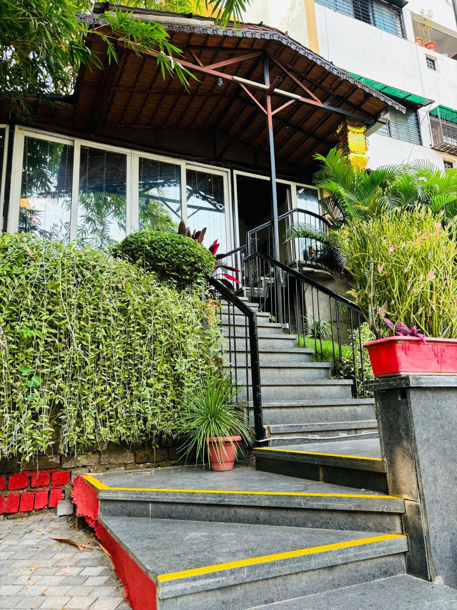 Royal Palms Luxury Service Apartment Nagpur Exterior photo