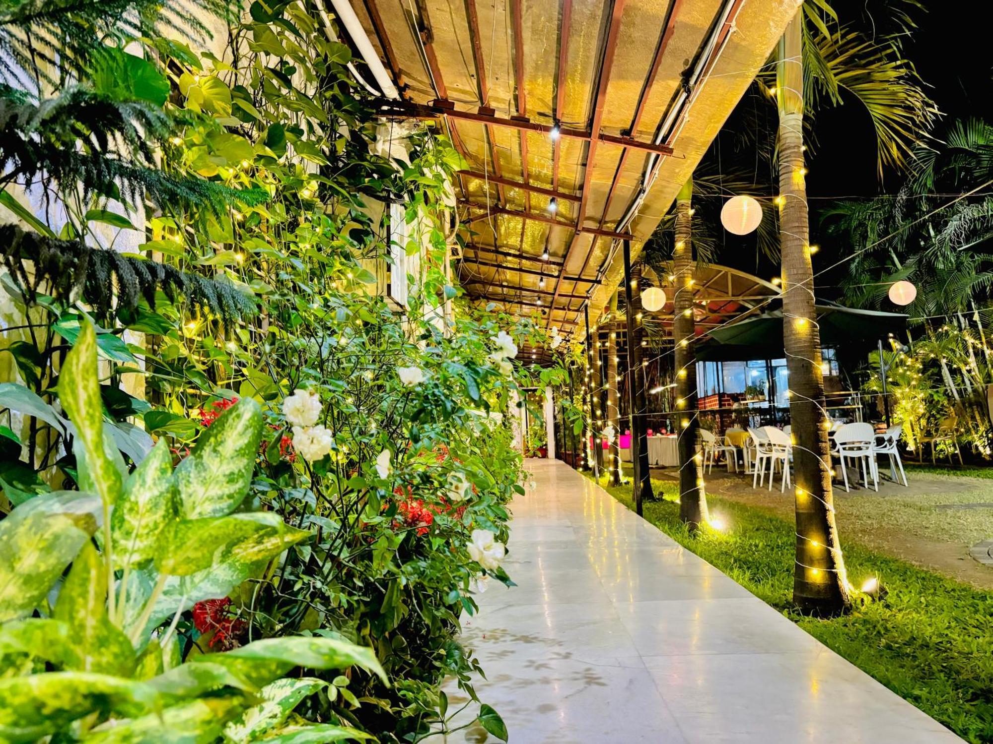 Royal Palms Luxury Service Apartment Nagpur Exterior photo