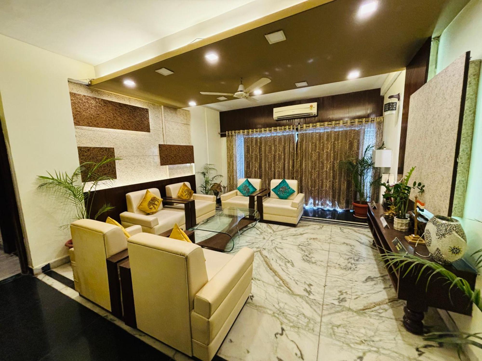 Royal Palms Luxury Service Apartment Nagpur Exterior photo